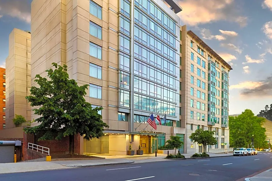 Courtyard by Marriott Washington, DC/Foggy Bottom hotel hero