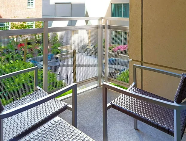 Courtyard by Marriott Washington, DC/Foggy Bottom hotel detail image 2