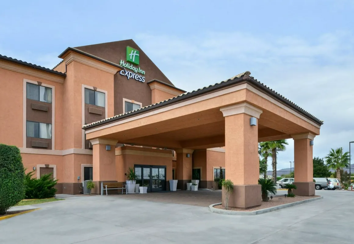 Holiday Inn Express Hotel & Suites Kingman by IHG hotel hero