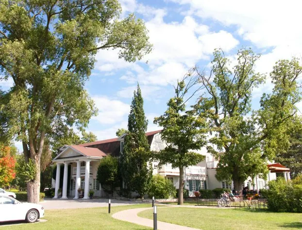 Riverbend Inn and Vineyard hotel detail image 1