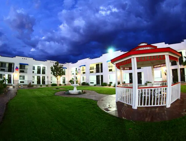 Ramada by Wyndham Kingman hotel detail image 3