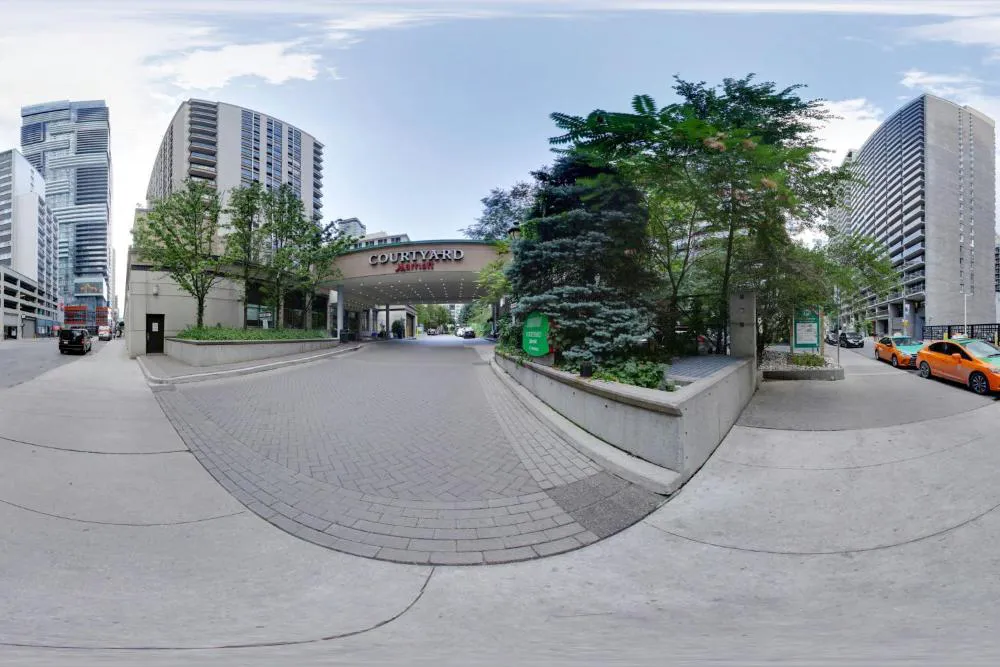 Courtyard by Marriott Downtown Toronto hotel hero