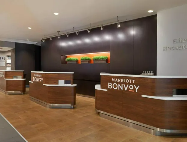 Courtyard by Marriott Downtown Toronto hotel detail image 2