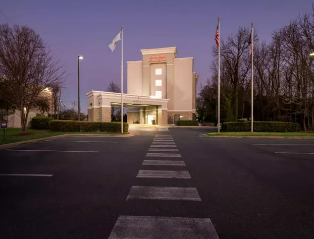 Hampton Inn & Suites Charlotte Airport hotel detail image 3