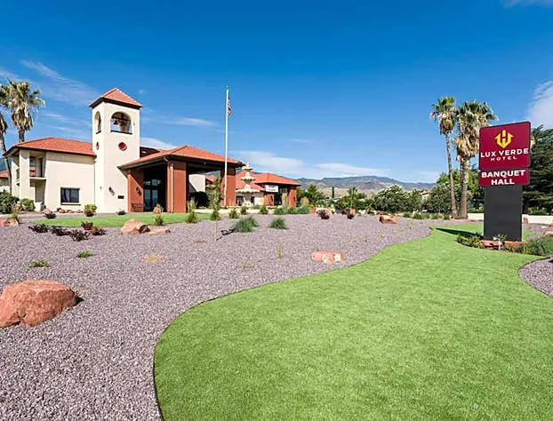 Lux Verde Hotel hotel detail image 1