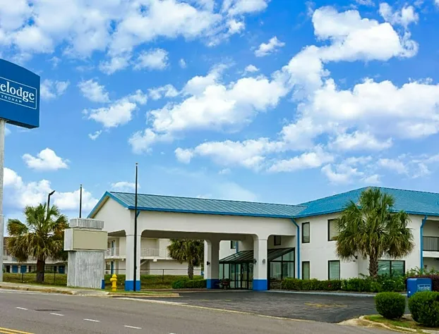 Travelodge by Wyndham Montgomery East hotel detail image 2