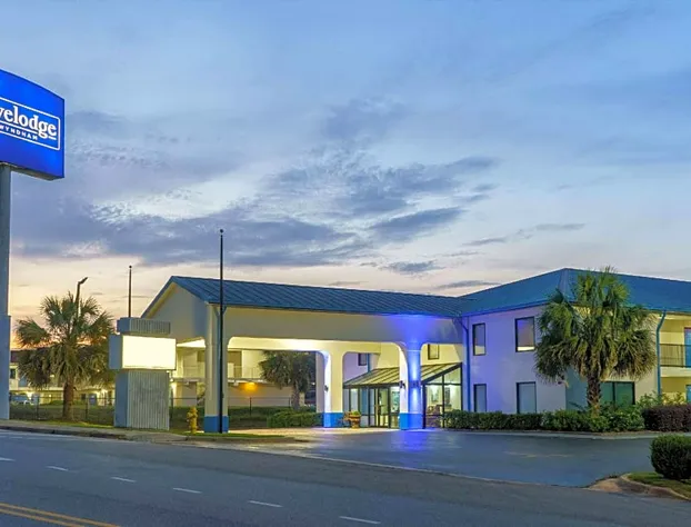 Travelodge by Wyndham Montgomery East hotel detail image 3