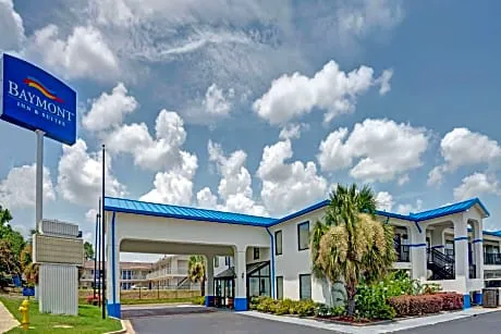 Travelodge by Wyndham Montgomery East hotel detail image 2