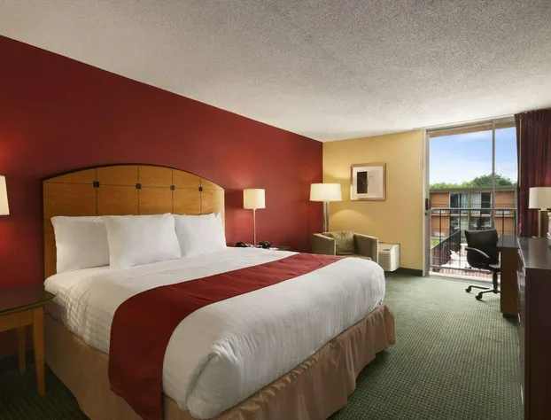 Baymont by Wyndham Salem Roanoke Area hotel detail image 4