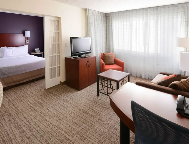 Sonesta ES Suites Dallas Central Expressway hotel detail image 2