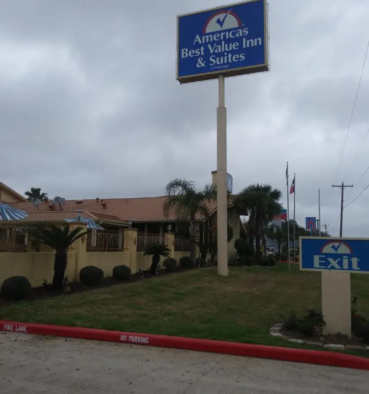 Americas Best Value Inn & Suites Alvin Houston hotel hero