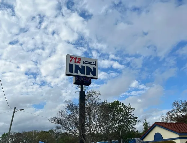 712 Inn hotel detail image 1