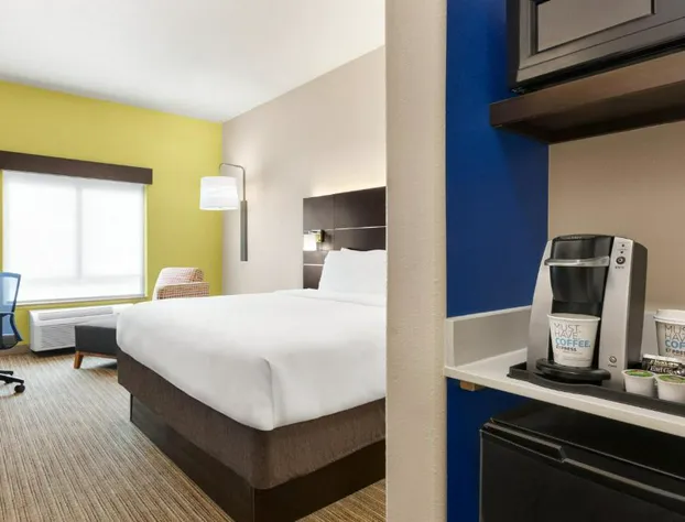 Holiday Inn Express & Suites San Antonio NW - Medical Area by IHG hotel detail image 1