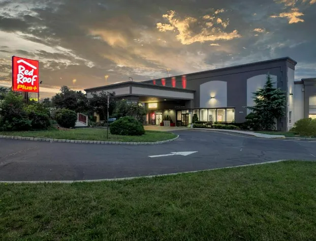 Red Roof PLUS+ Newark Liberty Airport - Carteret hotel detail image 2