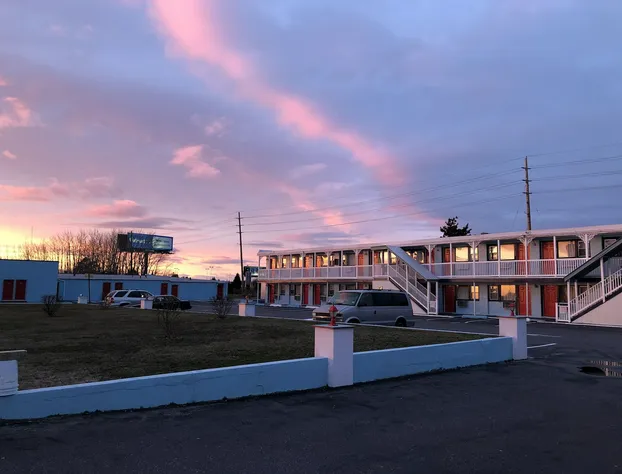 New Sea Breeze Motel hotel detail image 2