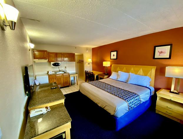 Breeze Inn & Suites hotel detail image 4