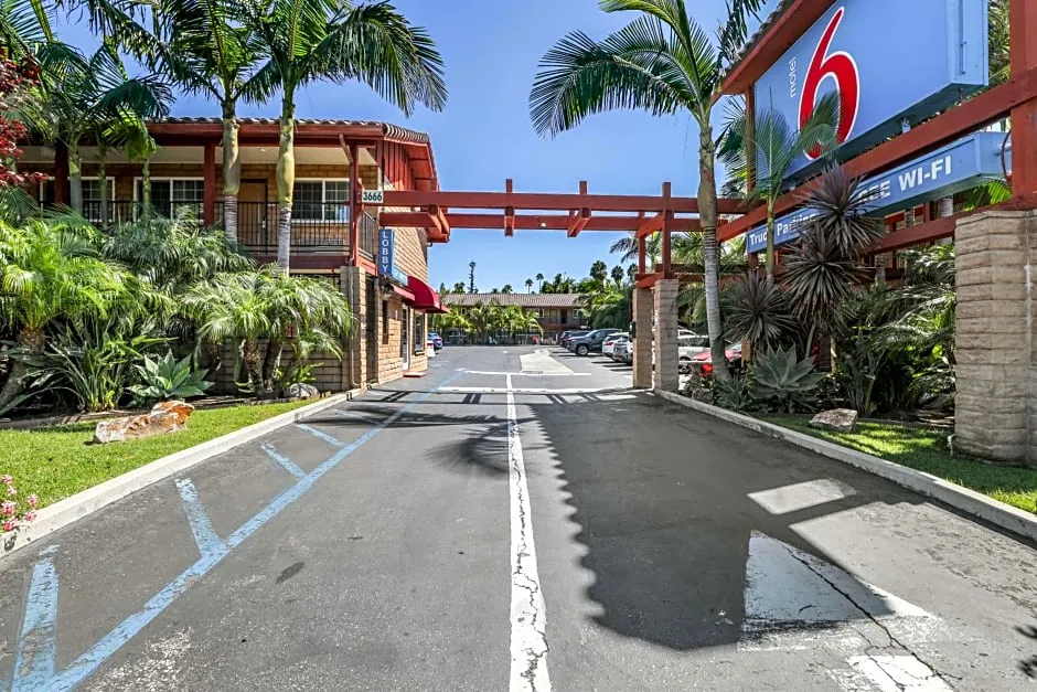 Motel 6 Carlsbad, CA - North hotel hero