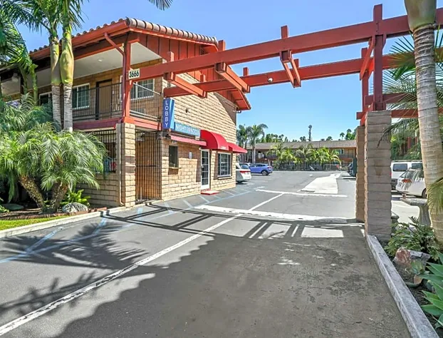 Motel 6 Carlsbad, CA - North hotel detail image 1