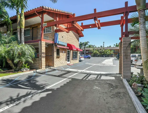 Motel 6 Carlsbad, CA - North hotel detail image 4