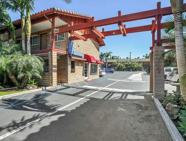 Motel 6 Carlsbad, CA - North hotel detail image 4