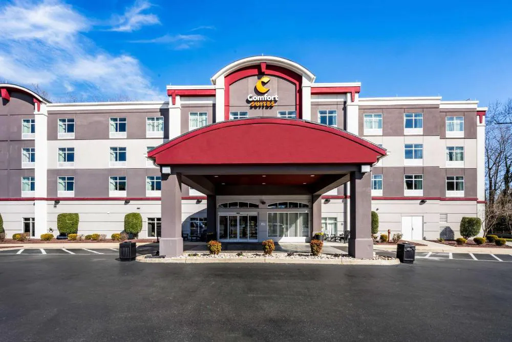 Comfort Suites Williamsburg Historic Area hotel hero