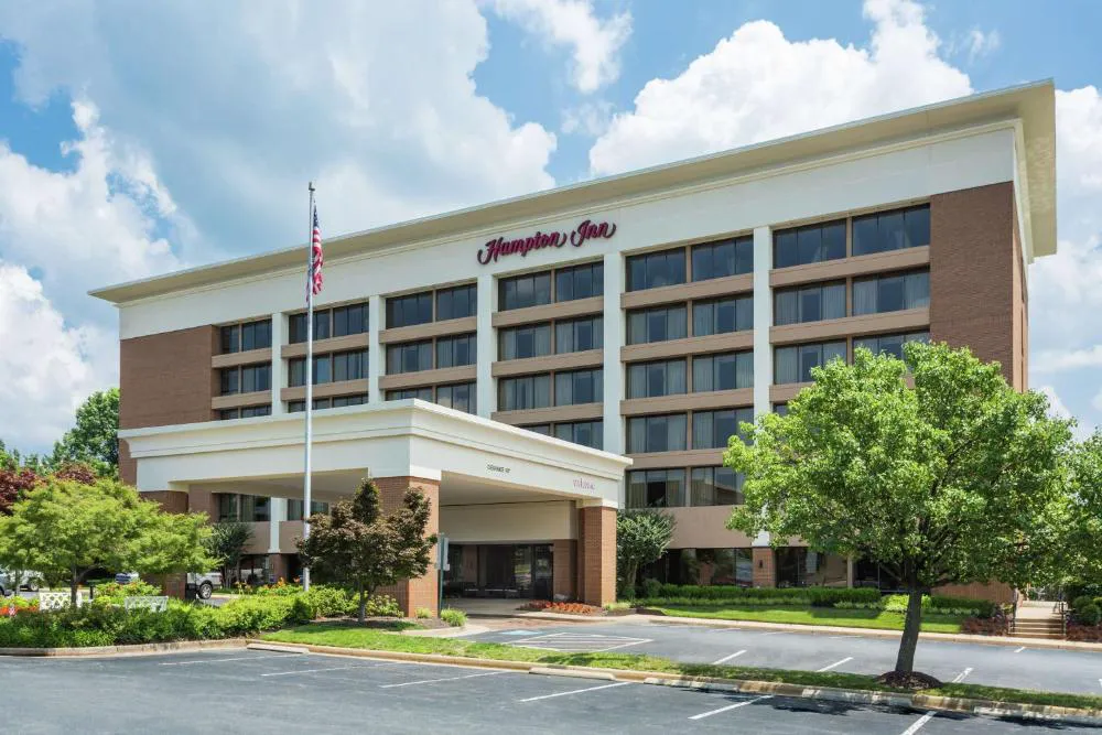 Hampton Inn Manassas hotel hero