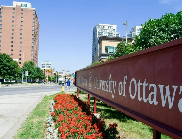 Les Suites Hotel Ottawa hotel detail image 3