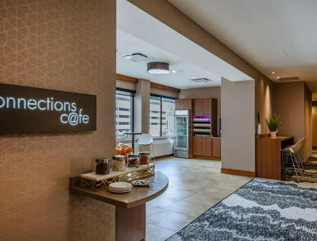 DoubleTree by Hilton Hotel & Conference Centre Regina hotel detail image 4