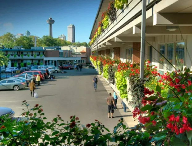 Travelodge by Wyndham Niagara Falls at the Falls hotel detail image 4