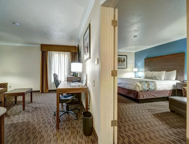 Best Western Airport Albuquerque InnSuites Hotel & Suites hotel detail image 4