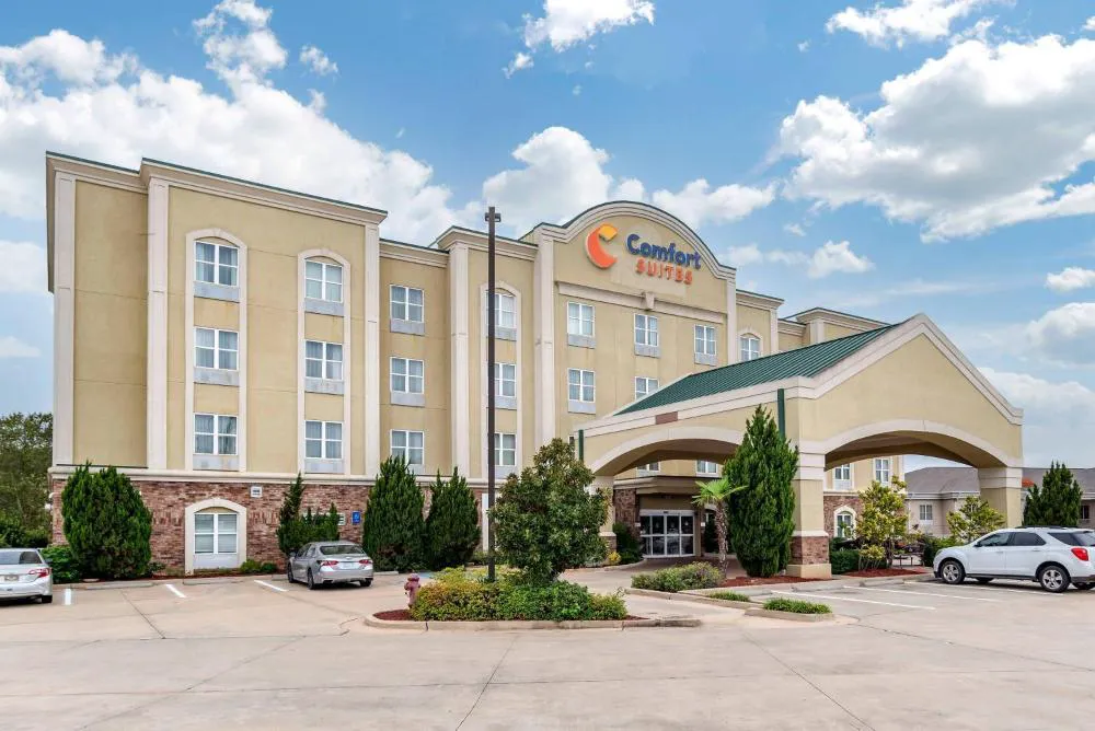 Comfort Suites Vicksburg hotel hero