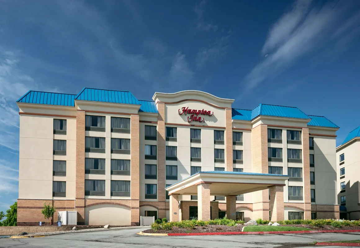 Hampton Inn Council Bluffs hotel hero