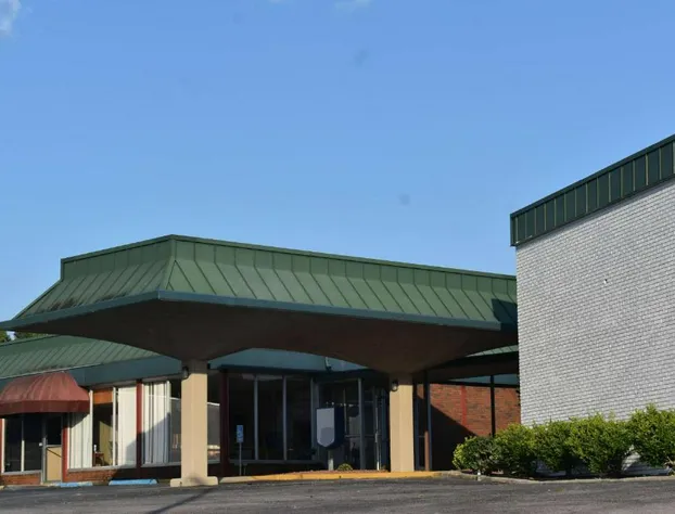 Super 8 by Wyndham Riverside AL hotel detail image 2