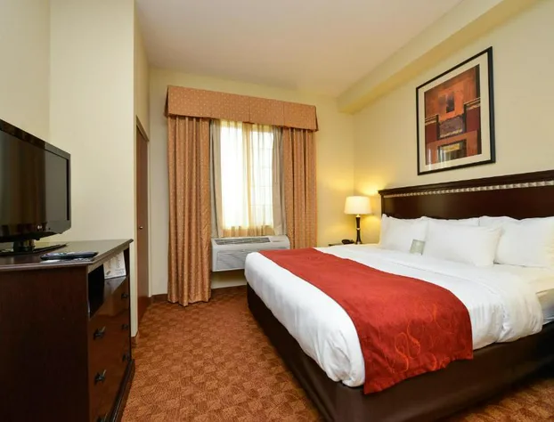 Comfort Suites Eugene University hotel detail image 1