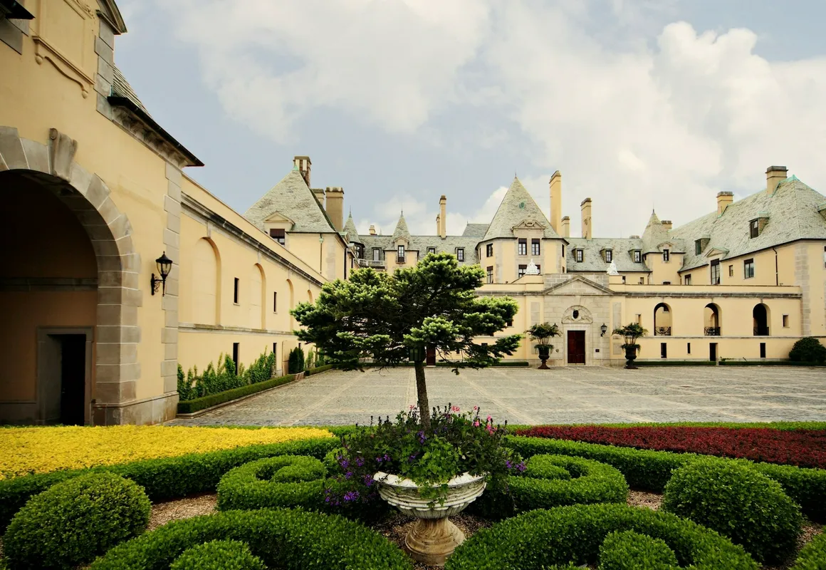 Oheka Castle Hotel & Estate hotel hero