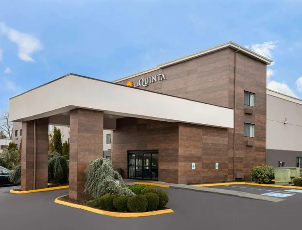 La Quinta Inn by Wyndham Everett hotel detail image 2
