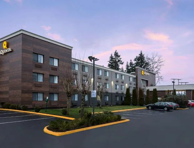 La Quinta Inn by Wyndham Everett hotel detail image 3