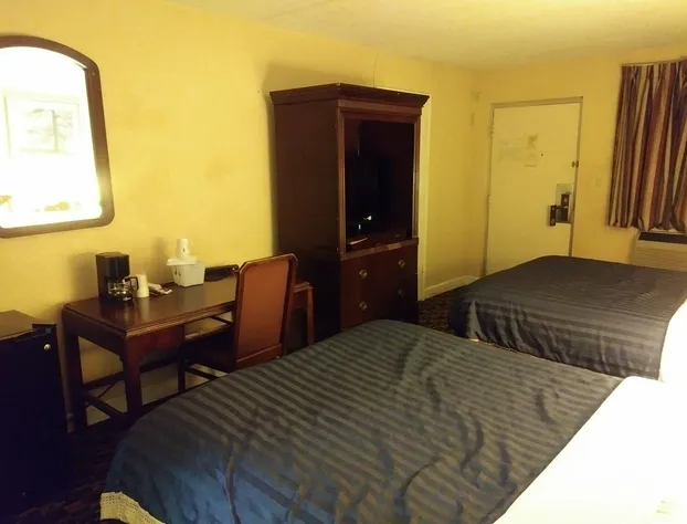 Days Inn by Wyndham Hot Springs hotel detail image 3