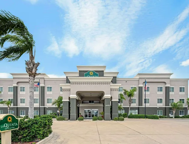 La Quinta Inn & Suites by Wyndham Corpus Christi-N Padre Isl hotel detail image 2