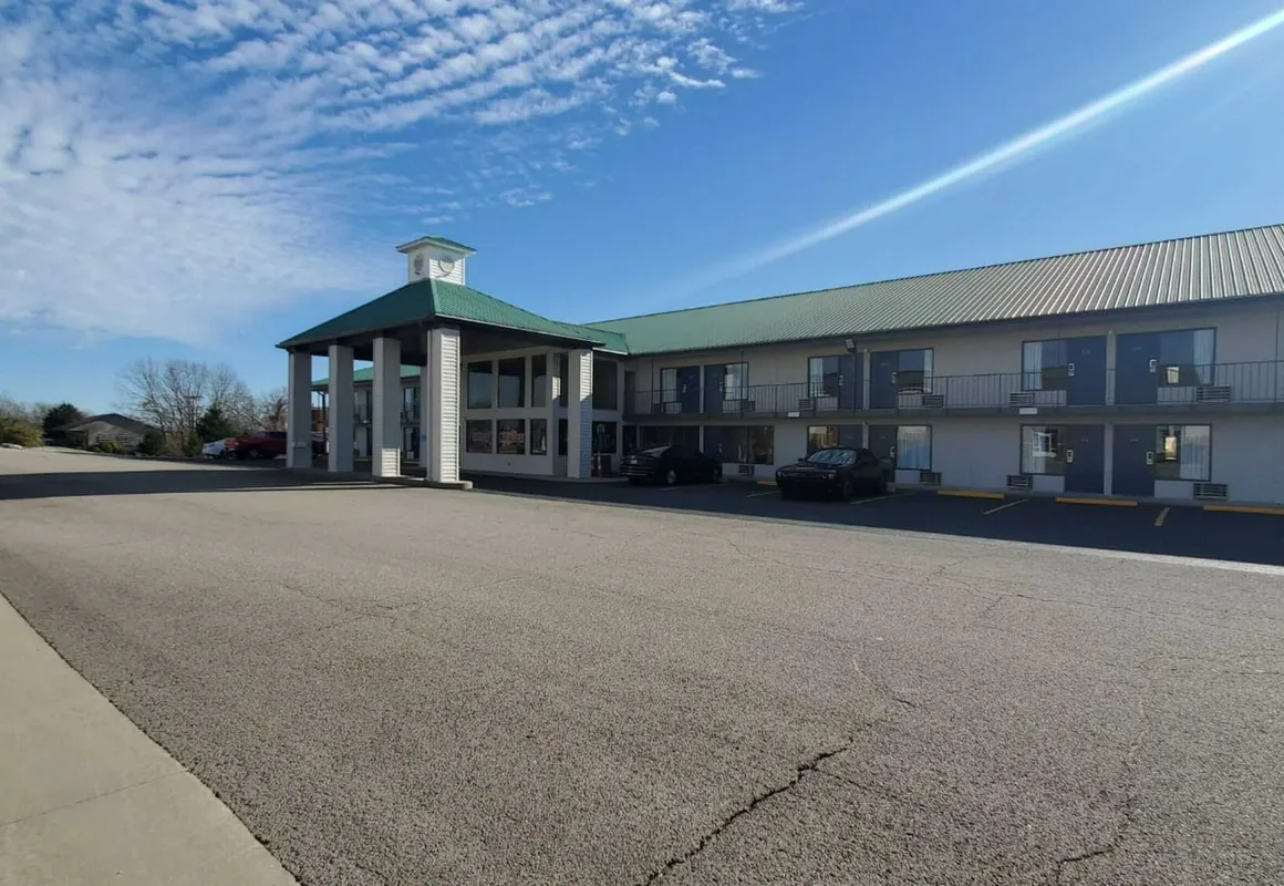 Crestview Inn hotel hero