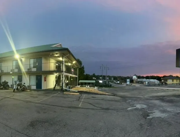 Crestview Inn hotel detail image 1