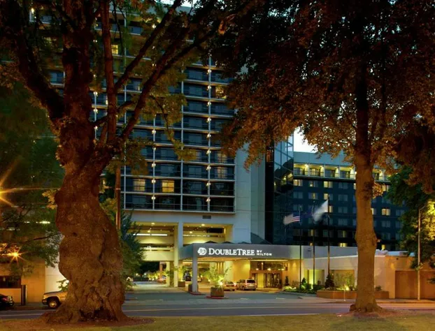 DoubleTree by Hilton Hotel Portland hotel detail image 2