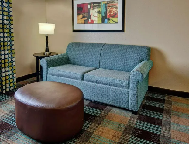 Hampton Inn & Suites Clarksville hotel detail image 3