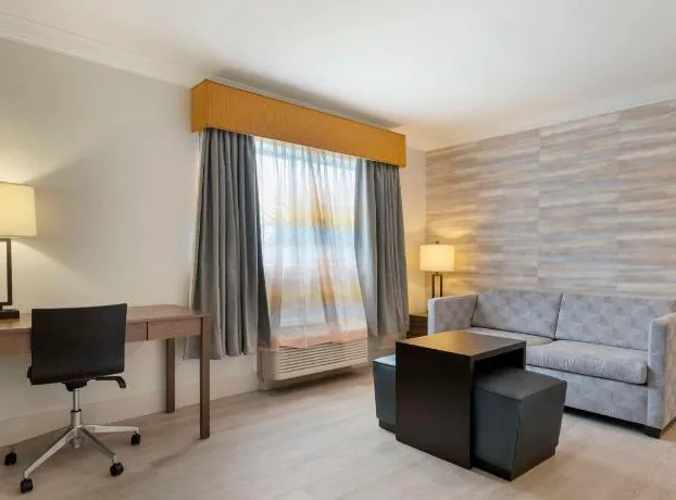 Best Western Plus All Suites Inn hotel detail image 1