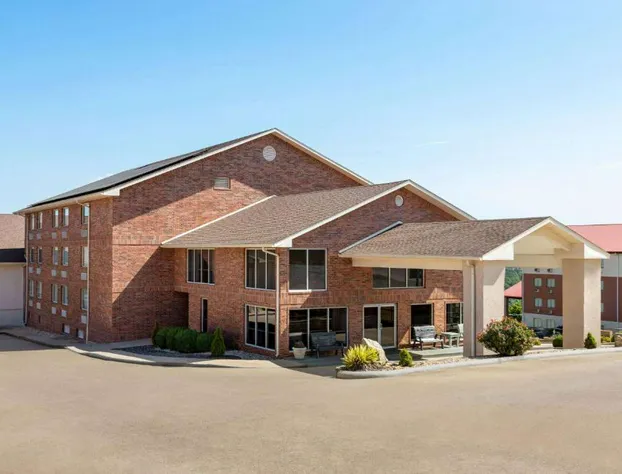 AmericInn by Wyndham Branson & Conference Center hotel detail image 2