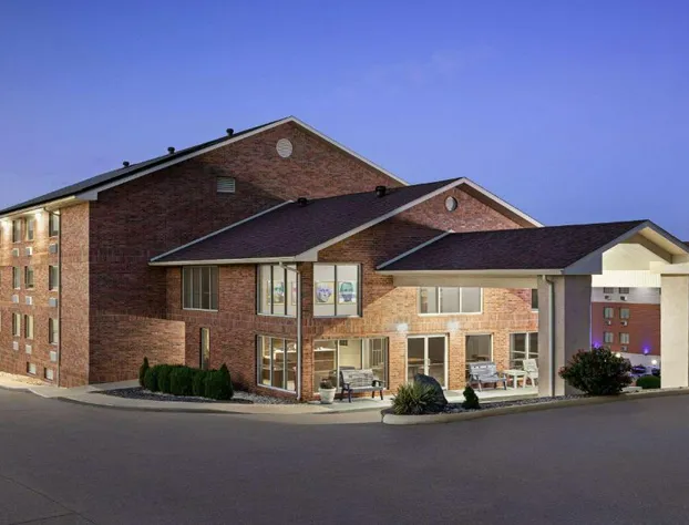 AmericInn by Wyndham Branson & Conference Center hotel detail image 3