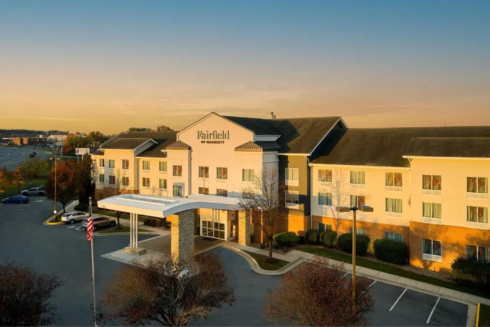 Fairfield Inn & Suites by Marriott Winchester hotel hero