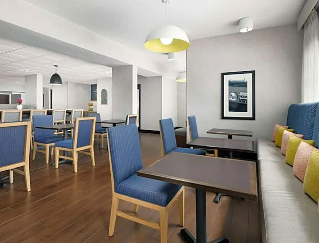 Hampton Inn Memphis-Walnut Grove/Baptist Hospital East hotel detail image 3