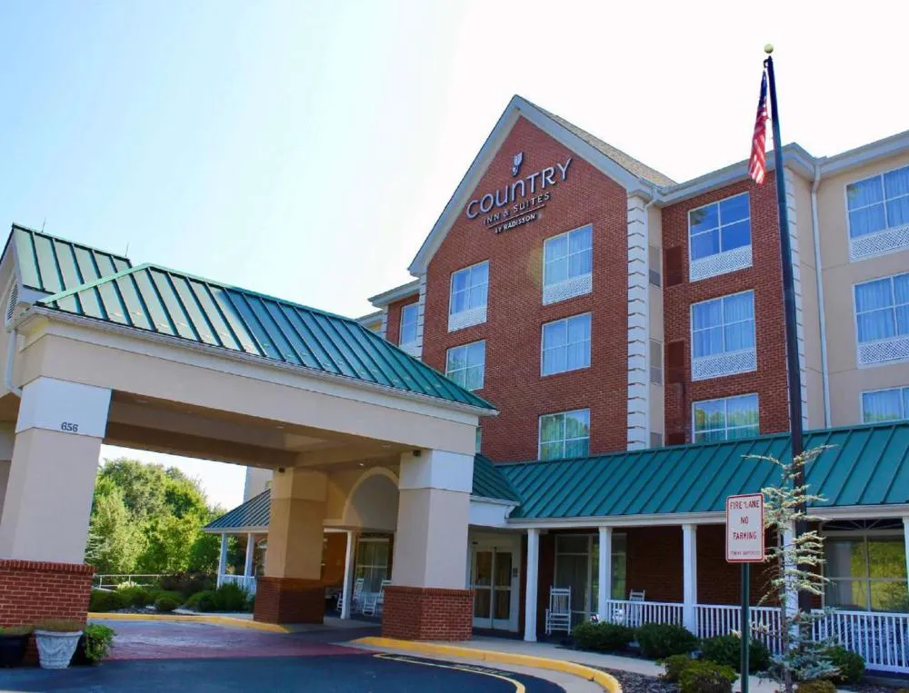 Country Inn & Suites by Radisson, Fredericksburg, VA hotel hero