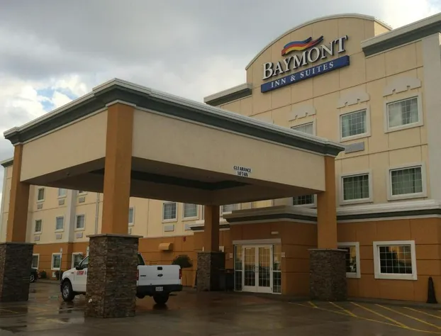Baymont by Wyndham Minot hotel detail image 1